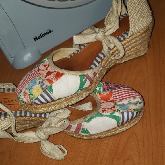 SANDALS - Picture 2 of 2